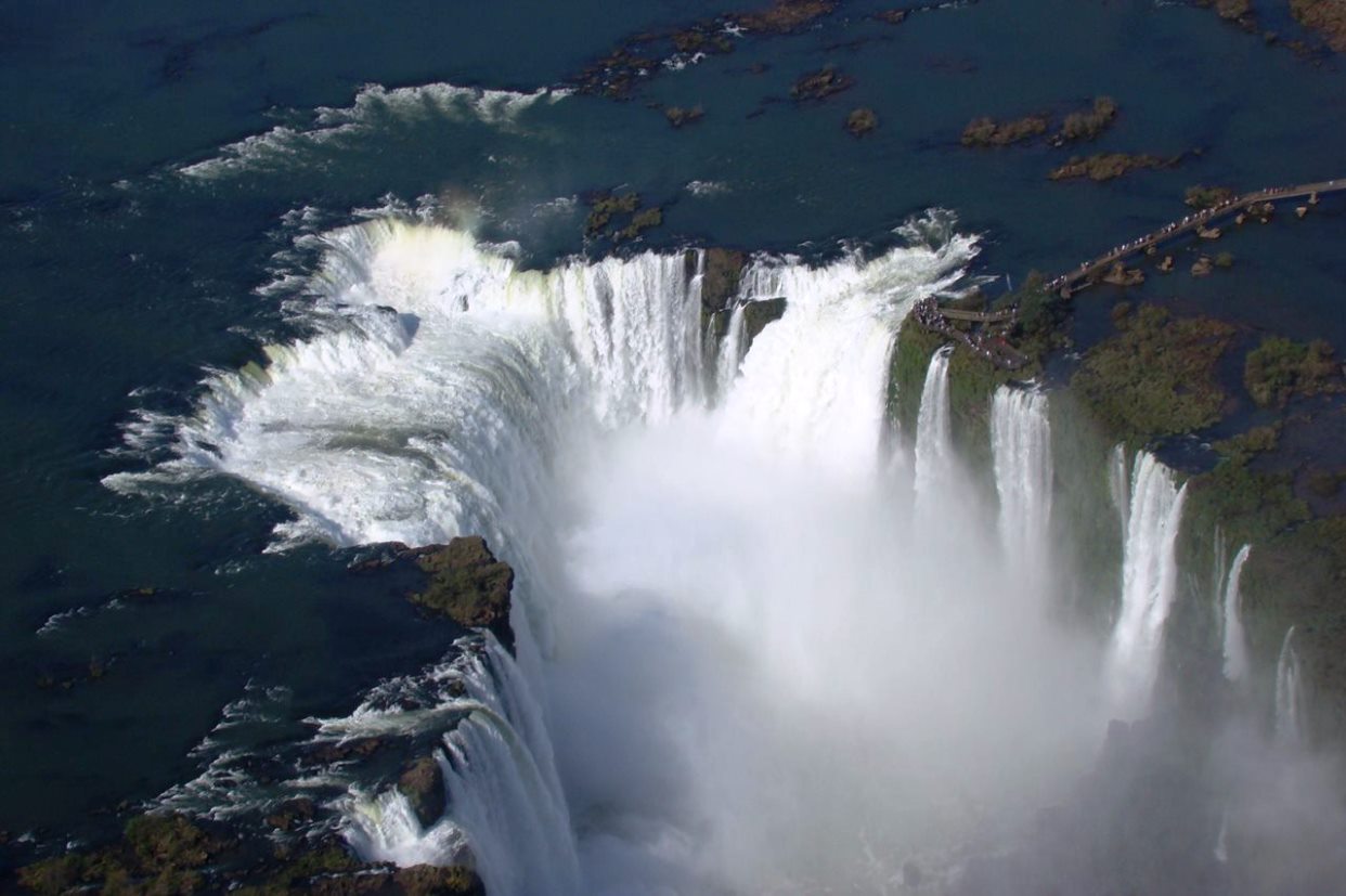 Фото водопада сверху